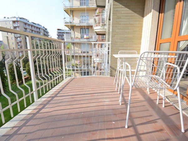 appartamento in vendita a Milano in zona Famagosta