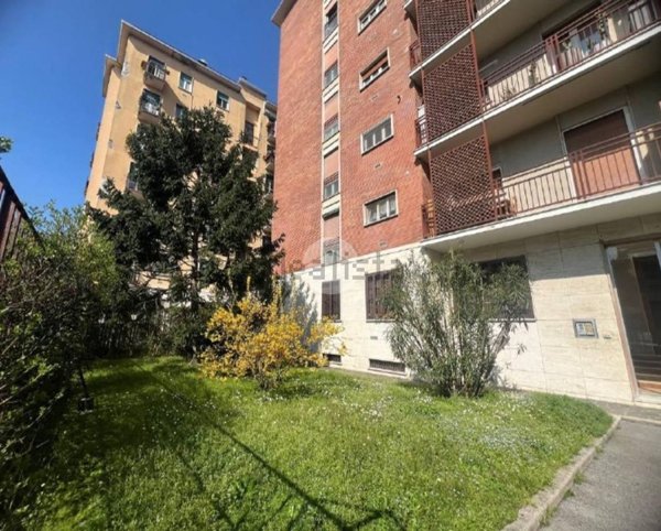 appartamento in vendita a Milano in zona Dergano