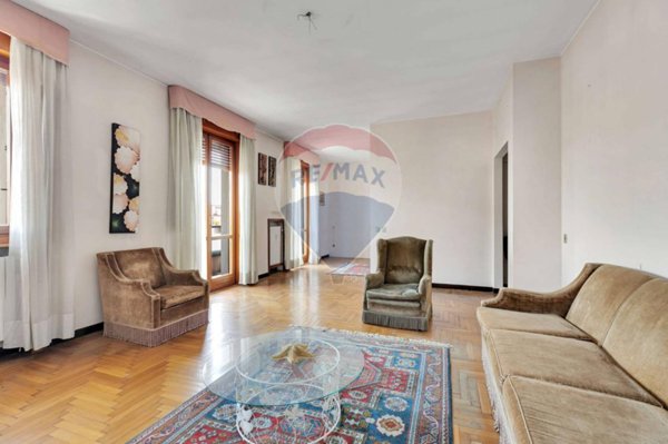 appartamento in vendita a Milano in zona Segnano