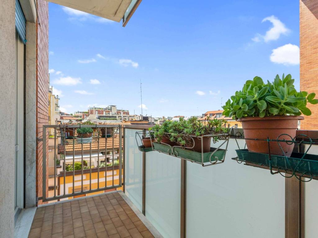 appartamento in vendita a Milano in zona Solari