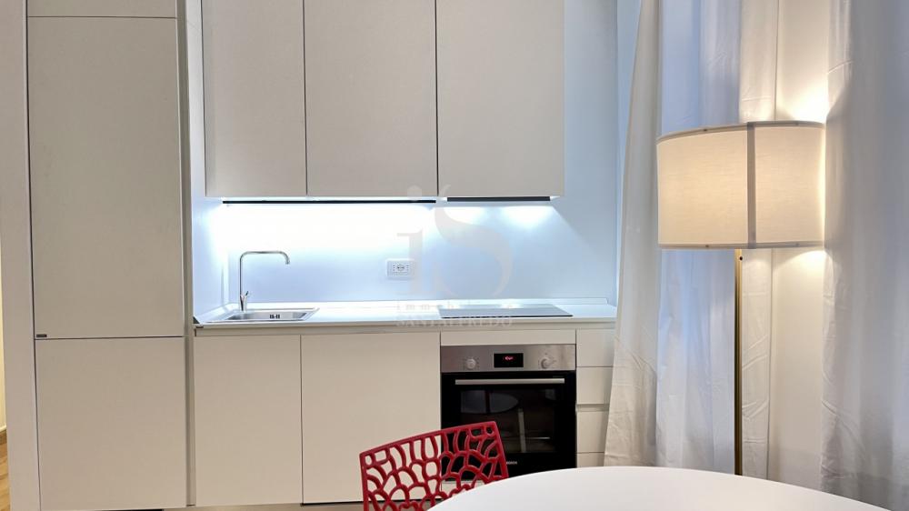 appartamento in vendita a Milano in zona Isola