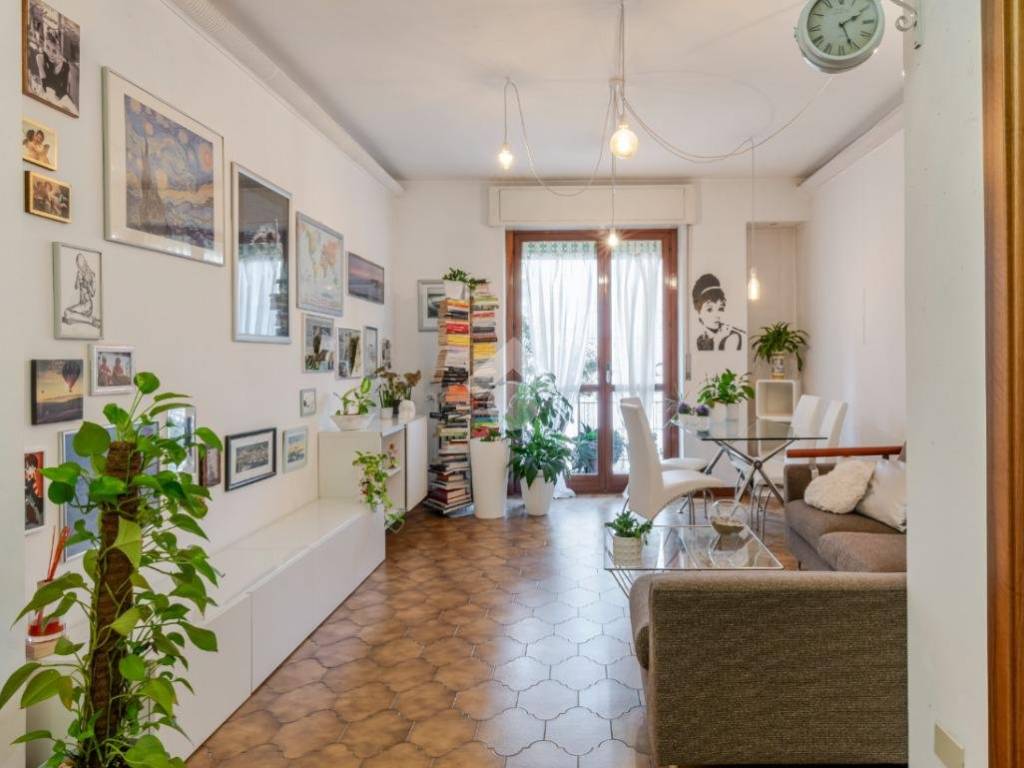 appartamento in vendita a Milano in zona Adriano