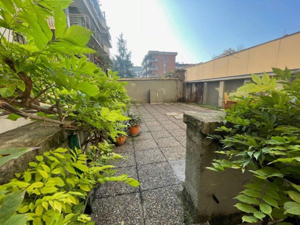 appartamento in vendita a Milano in zona Solari