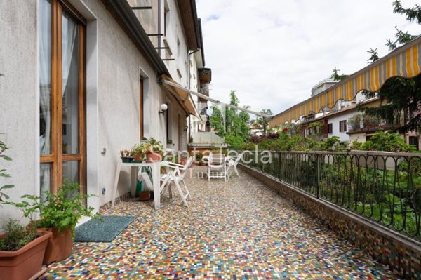 casa indipendente in vendita a Milano in zona XXII Marzo
