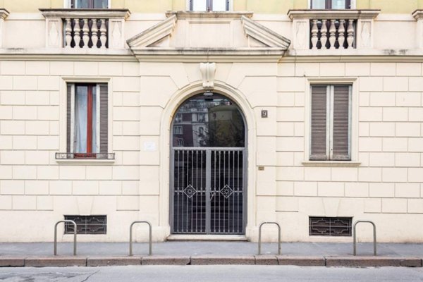 appartamento in vendita a Milano in zona Sant'Ambrogio