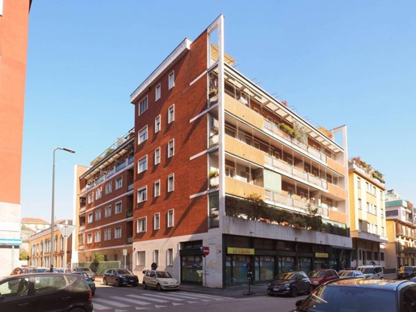 appartamento in vendita a Milano in zona Sempione