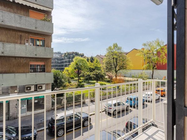 appartamento in vendita a Milano in zona Isola