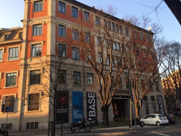 negozio in vendita a Milano in zona Solari
