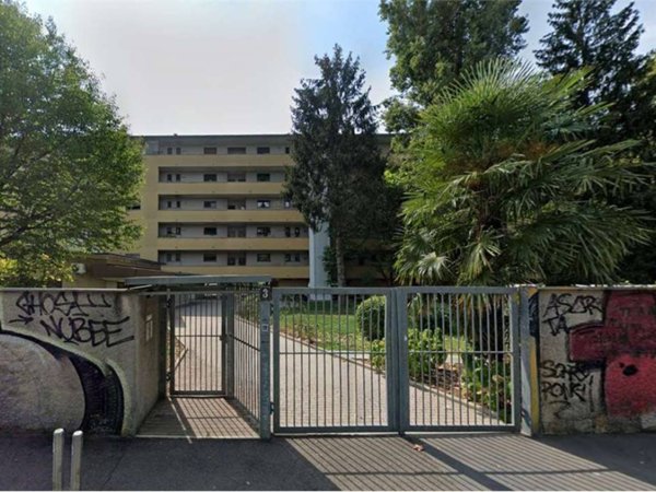 appartamento in vendita a Milano in zona Trenno