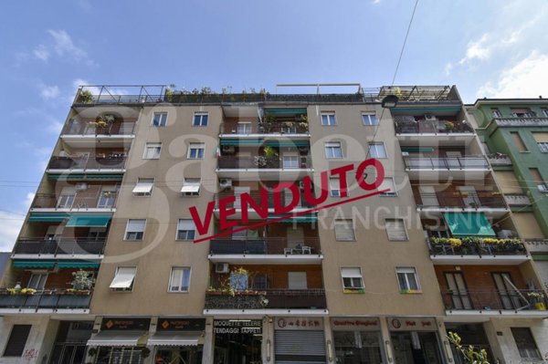 appartamento in vendita a Milano in zona Rottole