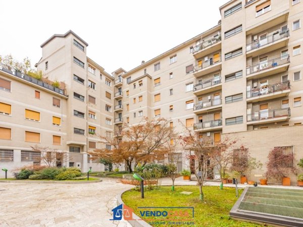 appartamento in vendita a Milano in zona Isola