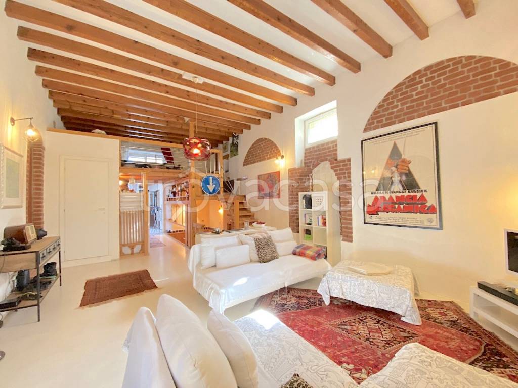 appartamento in vendita a Milano in zona Bovisa