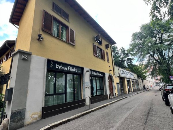 negozio in vendita a Milano in zona Isola