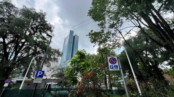 ufficio in vendita a Milano in zona Isola
