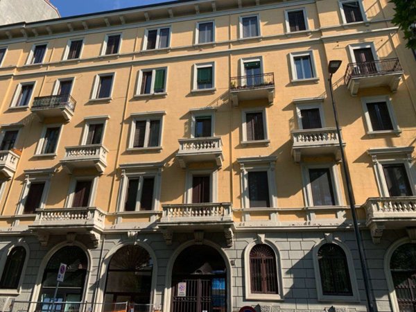 appartamento in vendita a Milano in zona Morivione