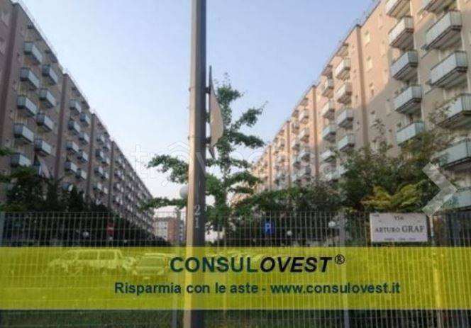 appartamento in vendita a Milano in zona Quarto Oggiaro