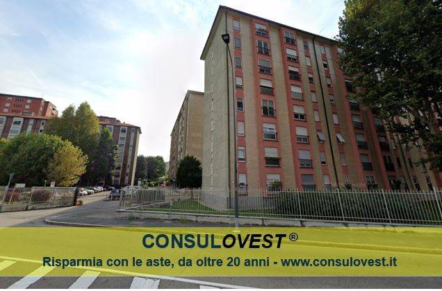 appartamento in vendita a Milano in zona Gallaratese