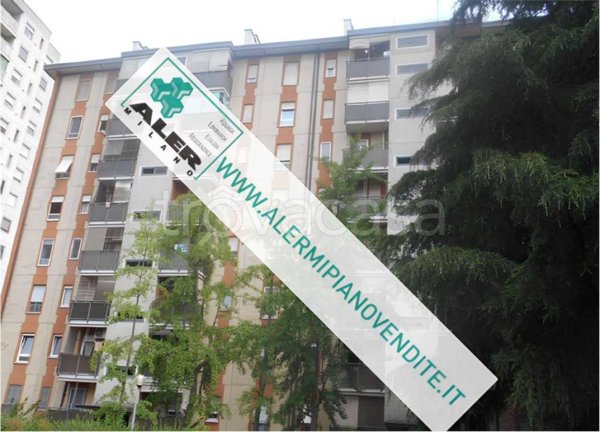 appartamento in vendita a Milano in zona Gallaratese