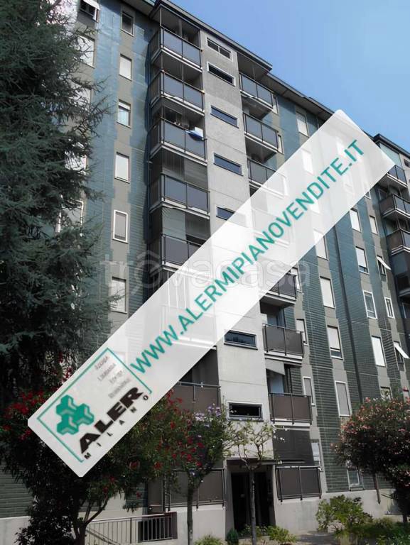 appartamento in vendita a Milano in zona Gallaratese