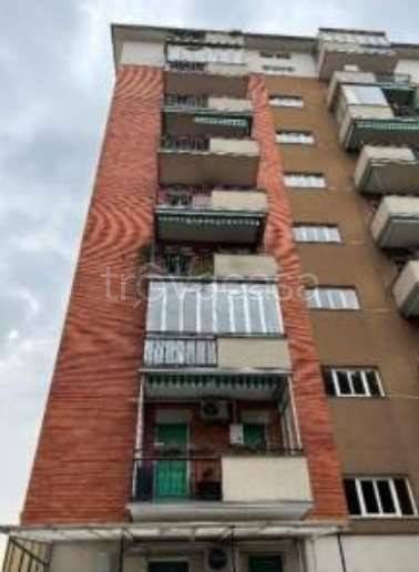 appartamento in vendita a Milano in zona Lorenteggio