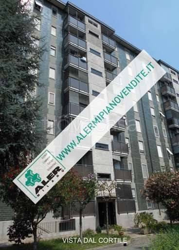 appartamento in vendita a Milano in zona Gallaratese