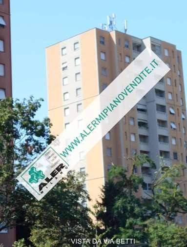 appartamento in vendita a Milano in zona Gallaratese