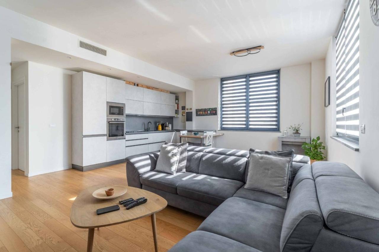 appartamento in vendita a Milano in zona Ronchetto delle Rane