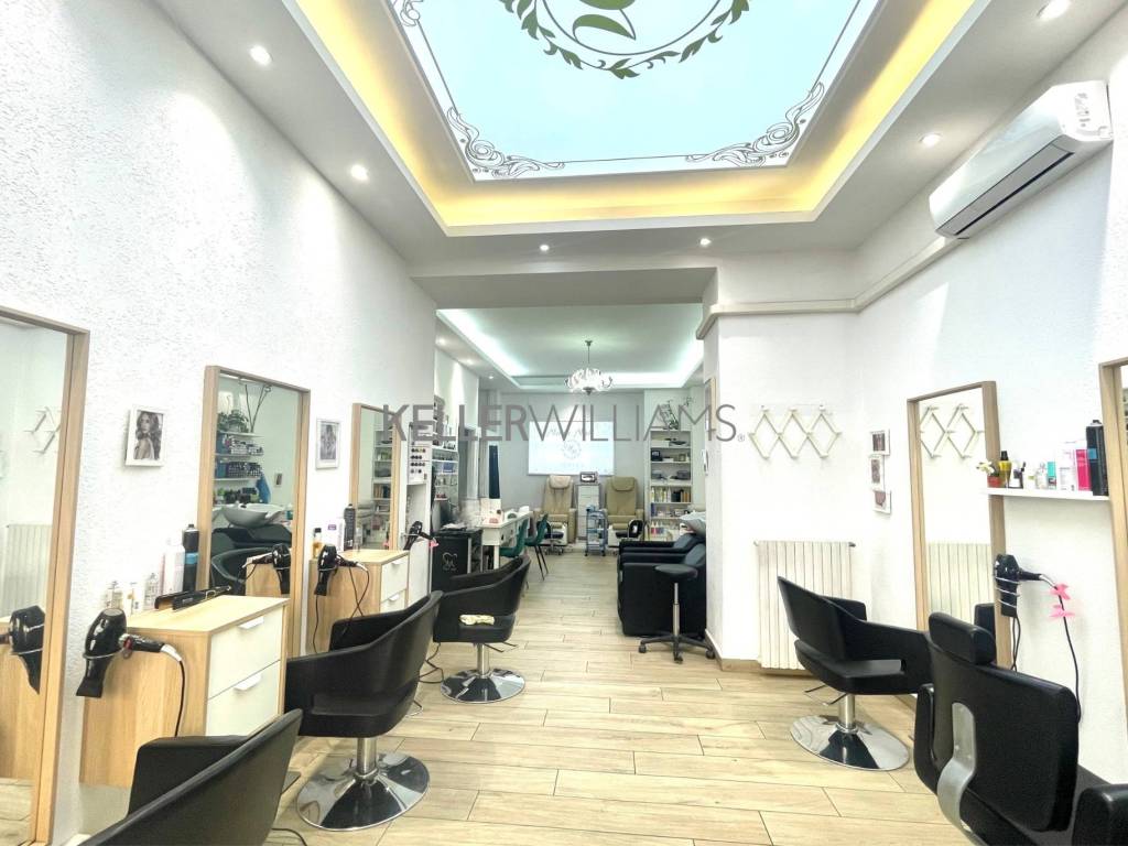 negozio in vendita a Milano in zona Centro Direzionale