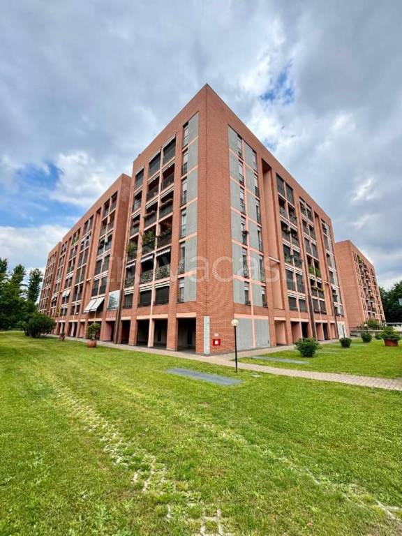 appartamento in vendita a Milano in zona Famagosta