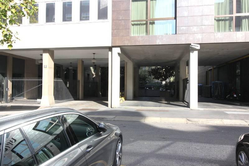 negozio in vendita a Milano in zona Sant'Ambrogio