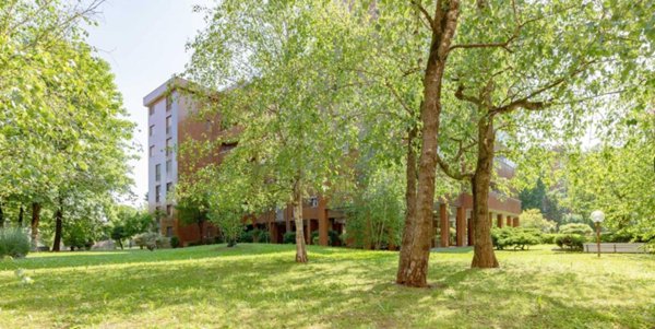 appartamento in vendita a Milano in zona Morivione