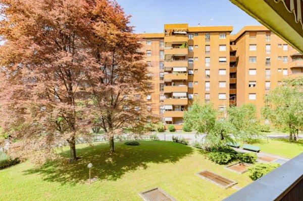 appartamento in vendita a Milano in zona Morivione