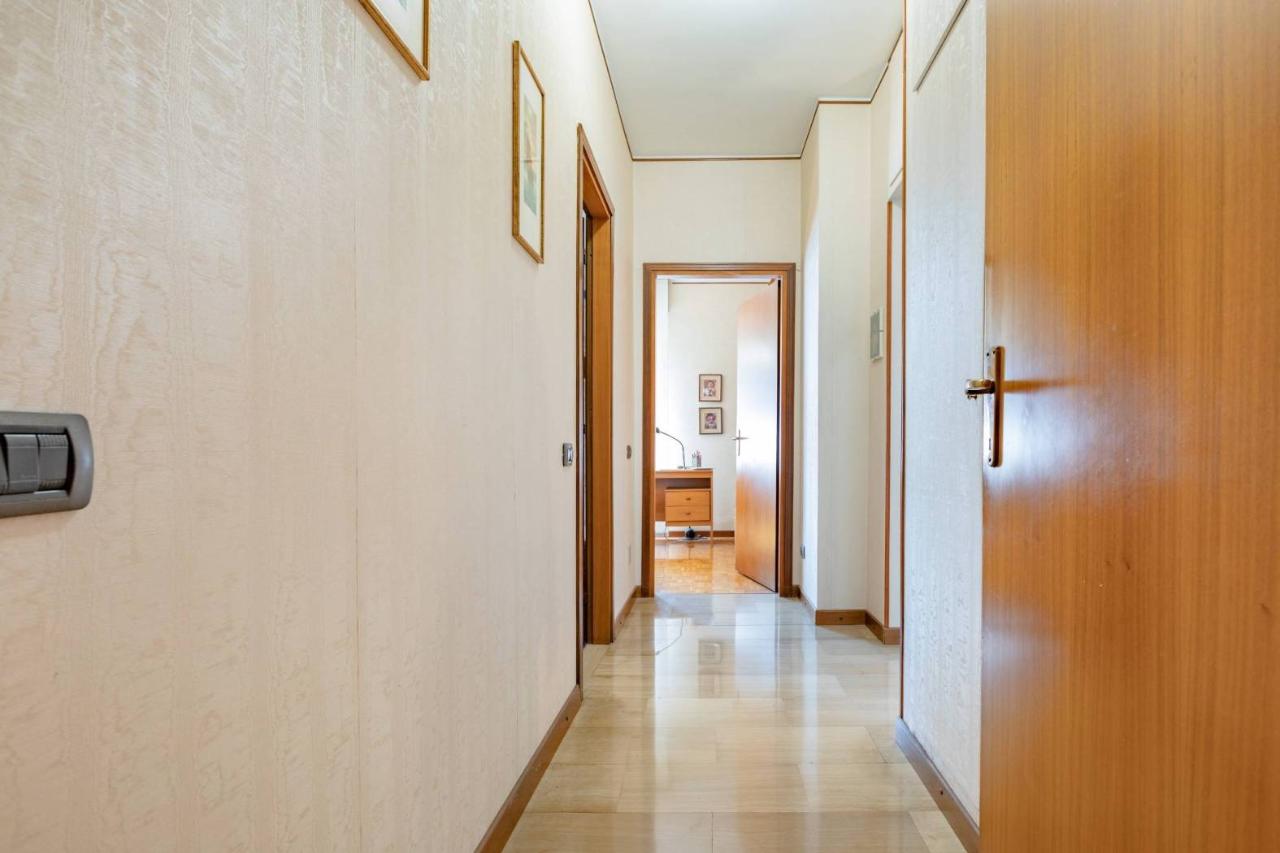 appartamento in vendita a Milano in zona Morivione