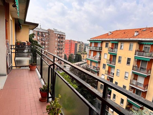 appartamento in vendita a Milano in zona Crescenzago