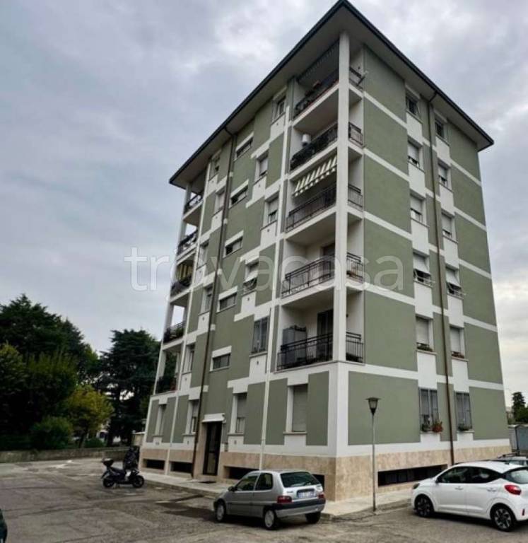 appartamento in vendita a Milano in zona Greco