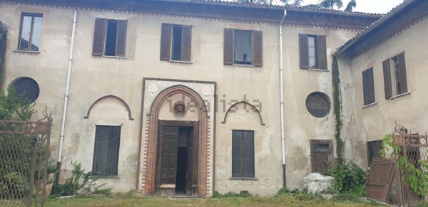 villa in vendita a Milano in zona Gratosoglio