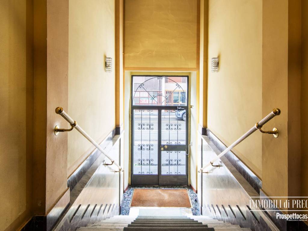 appartamento in vendita a Milano in zona XXII Marzo