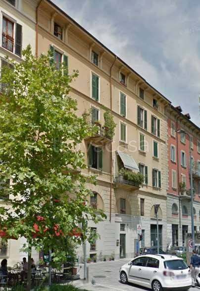 appartamento in vendita a Milano in zona Porta Nuova