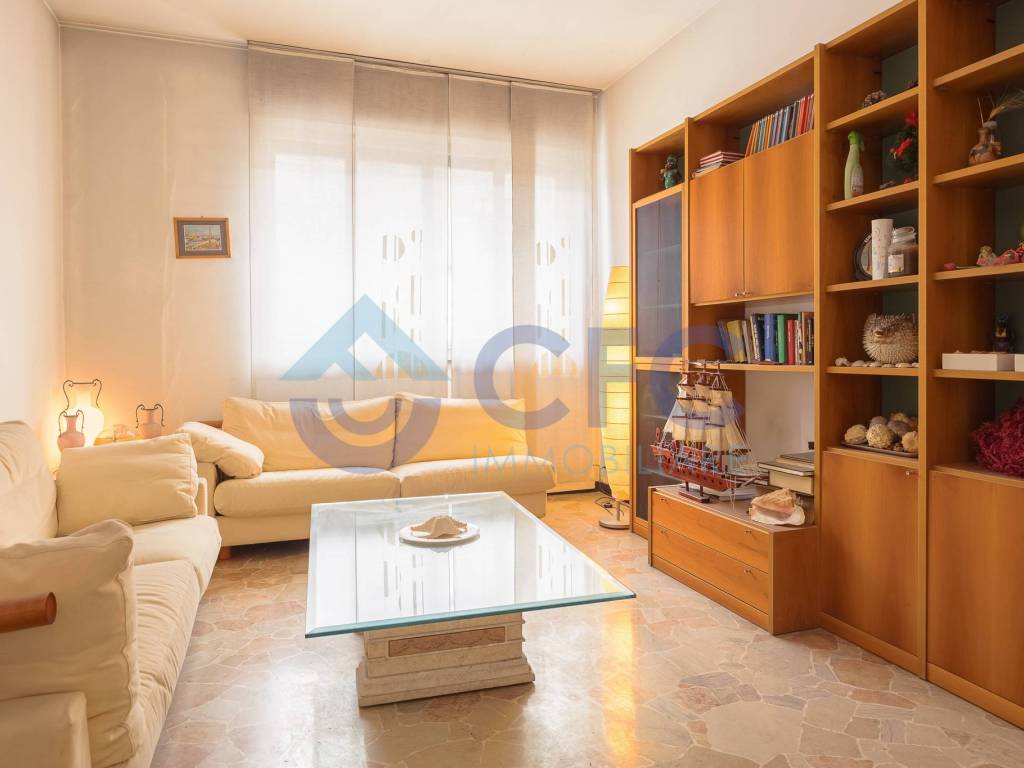 appartamento in vendita a Milano in zona Loreto