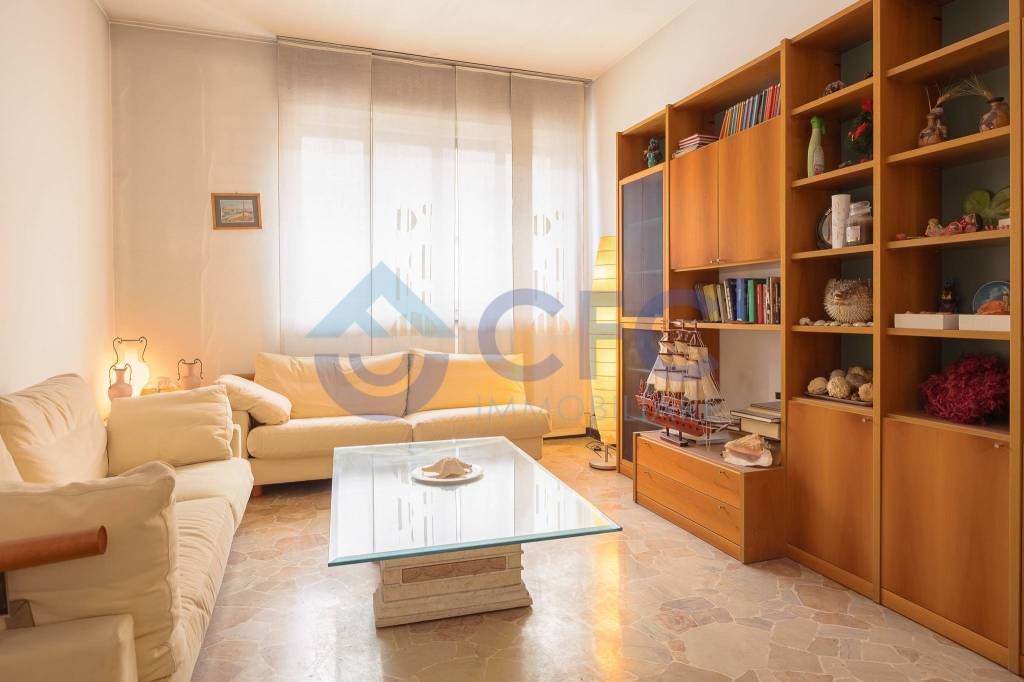 appartamento in vendita a Milano in zona Loreto