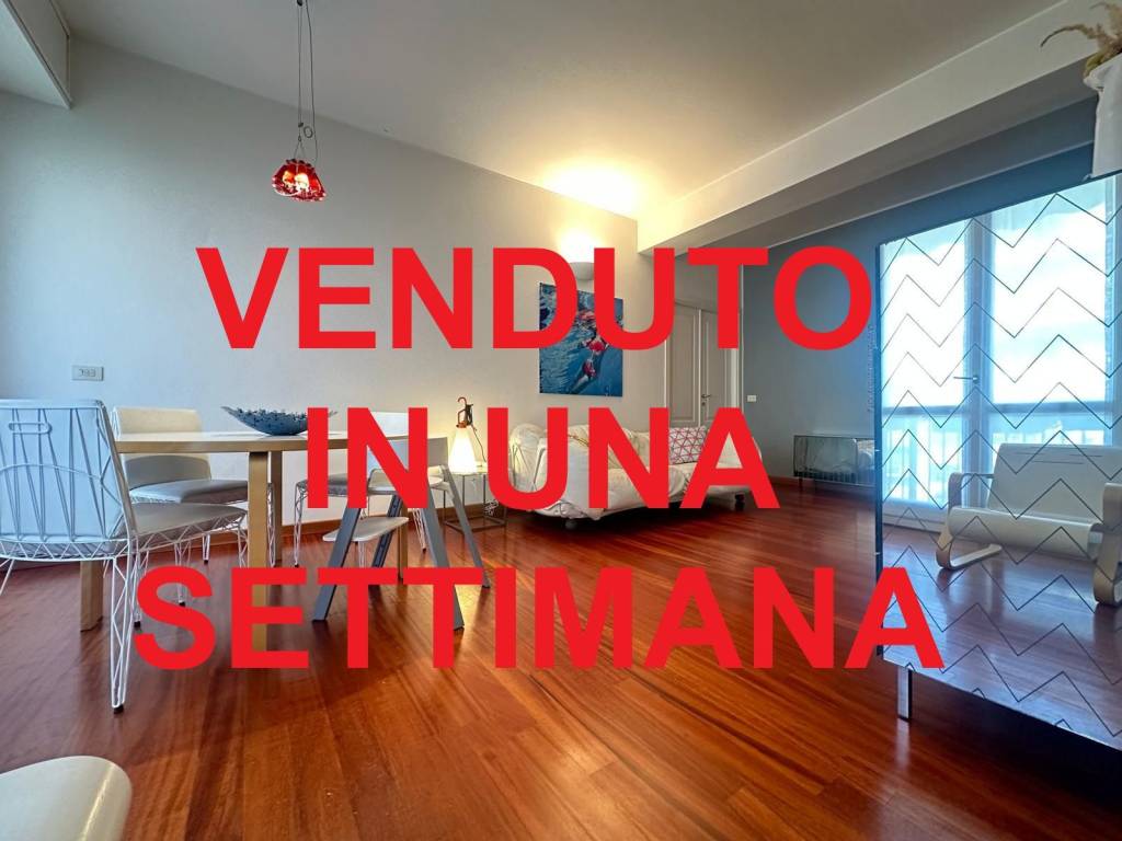 appartamento in vendita a Milano in zona Solari