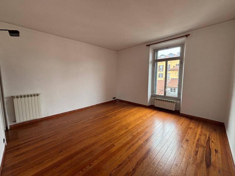 appartamento in vendita a Milano in zona Guastalla