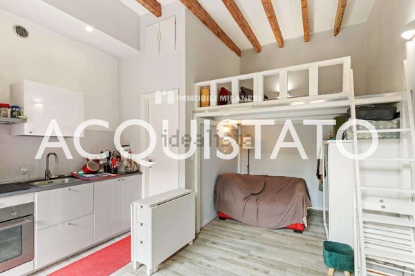 appartamento in vendita a Milano in zona Dergano