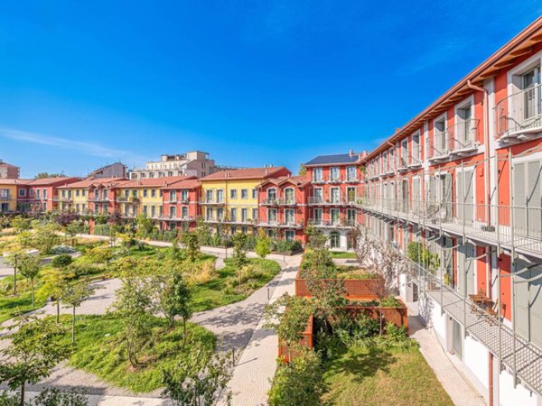 appartamento in vendita a Milano in zona Famagosta