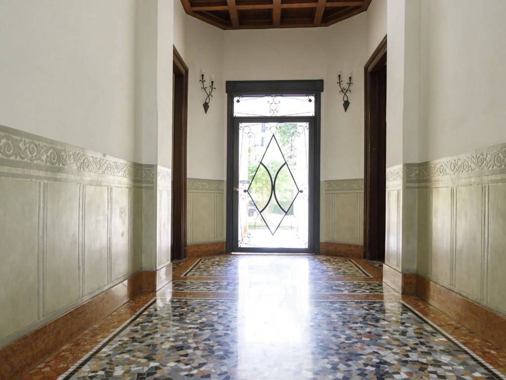 appartamento in vendita a Milano in zona Porta Venezia