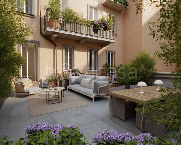 appartamento in vendita a Milano in zona Sant'Ambrogio