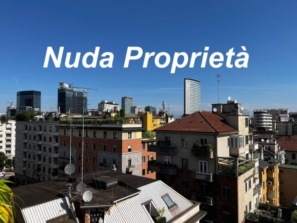 appartamento in vendita a Milano in zona Centro Direzionale
