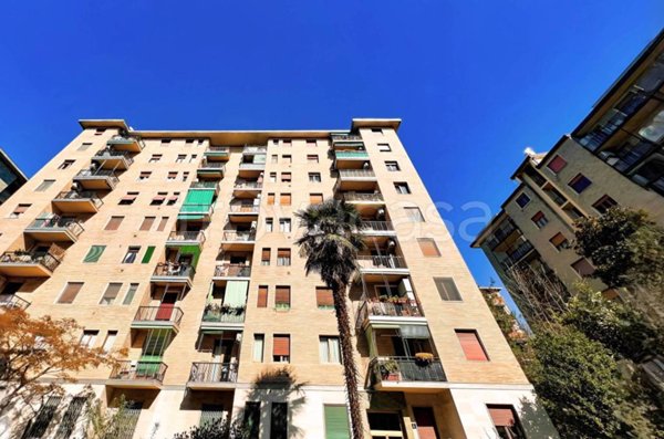 appartamento in vendita a Milano in zona Lorenteggio