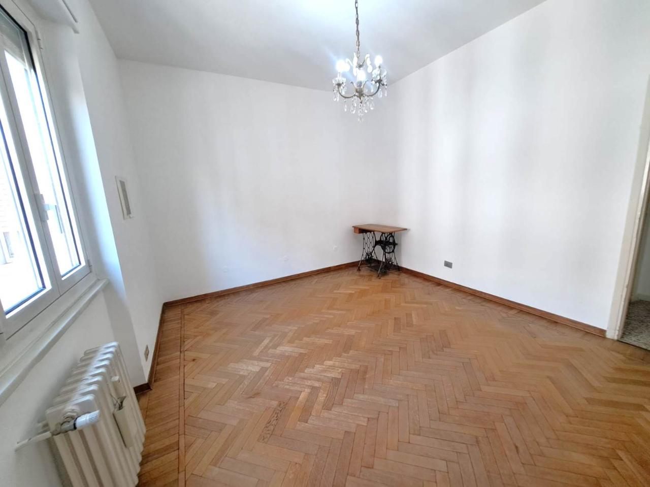 appartamento in vendita a Milano in zona Crescenzago