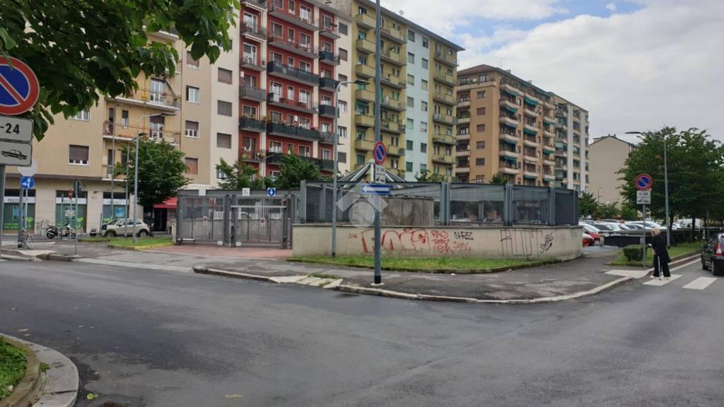 ufficio in vendita a Milano in zona San Siro